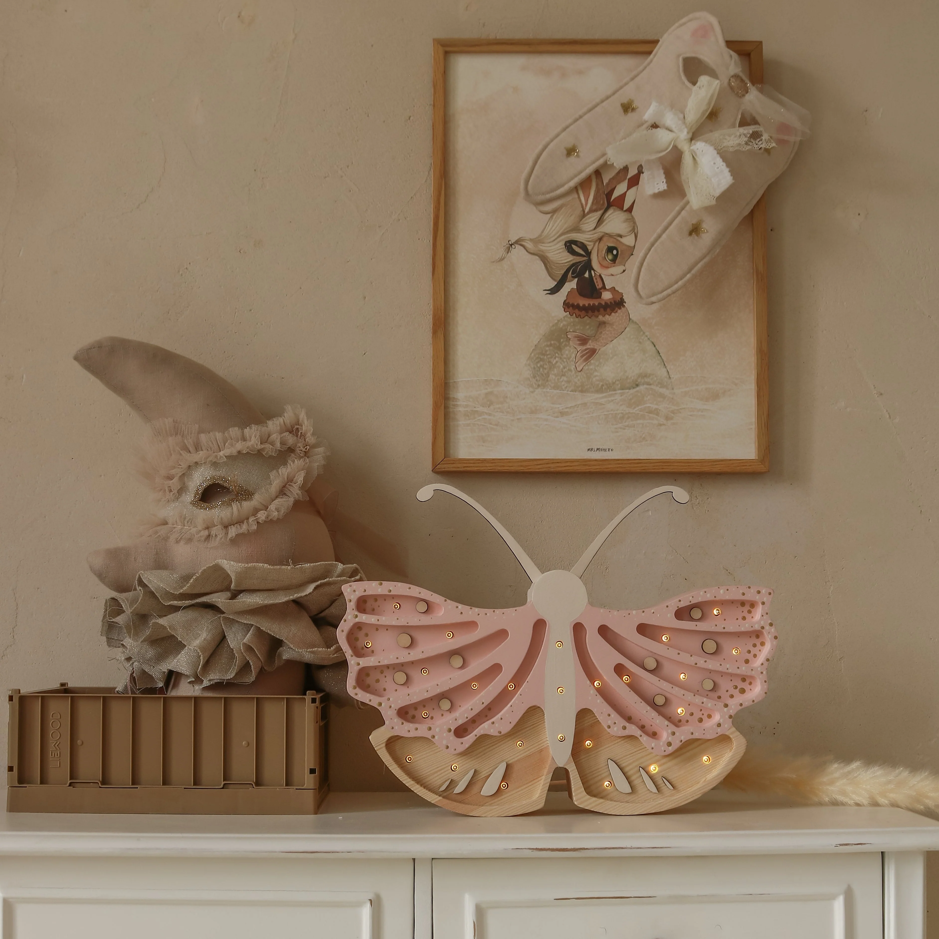 Little Lights Butterfly Lamp | Strawberry Cream - Image 3