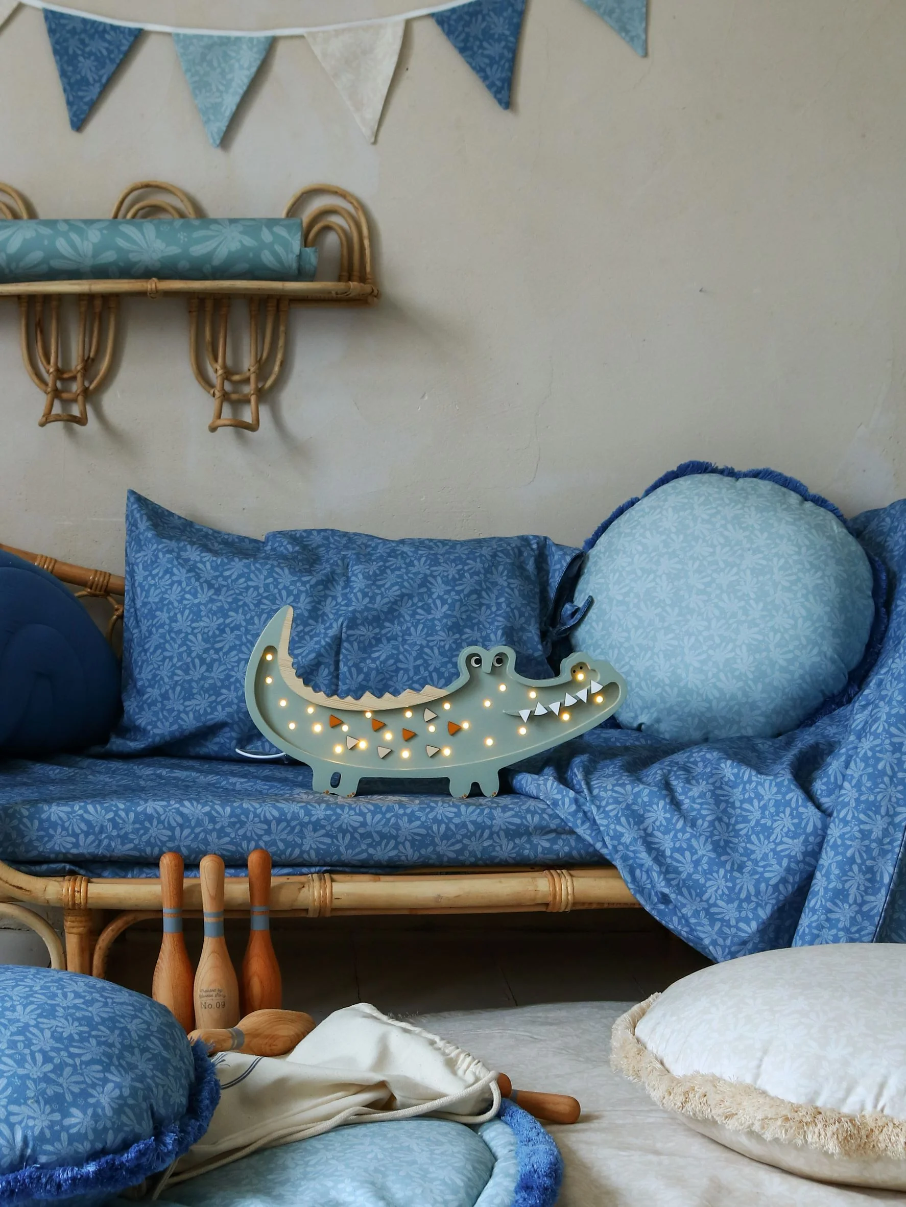 Little Lights Crocodile Lamp - Image 3