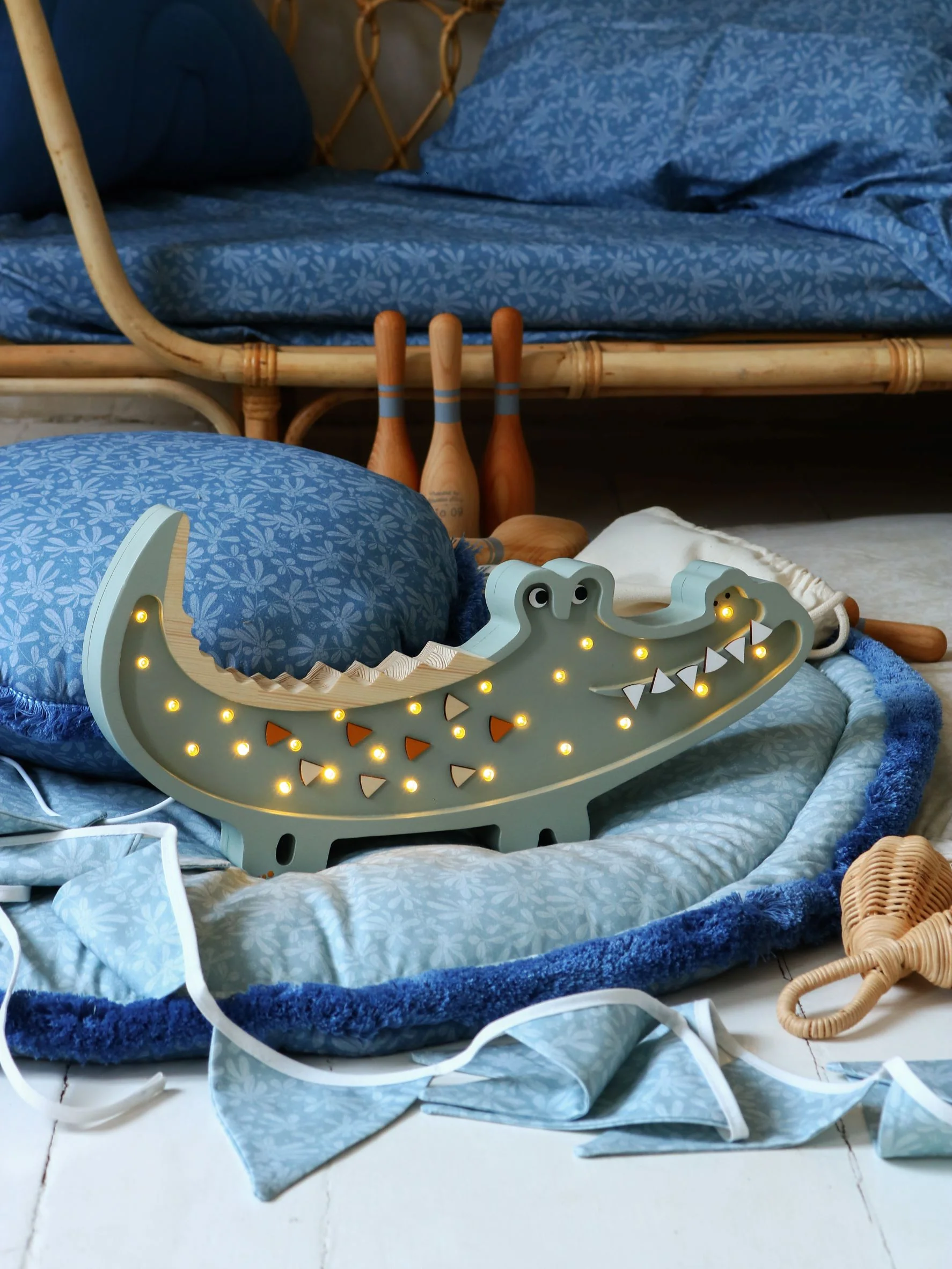 Little Lights Crocodile Lamp - Image 4