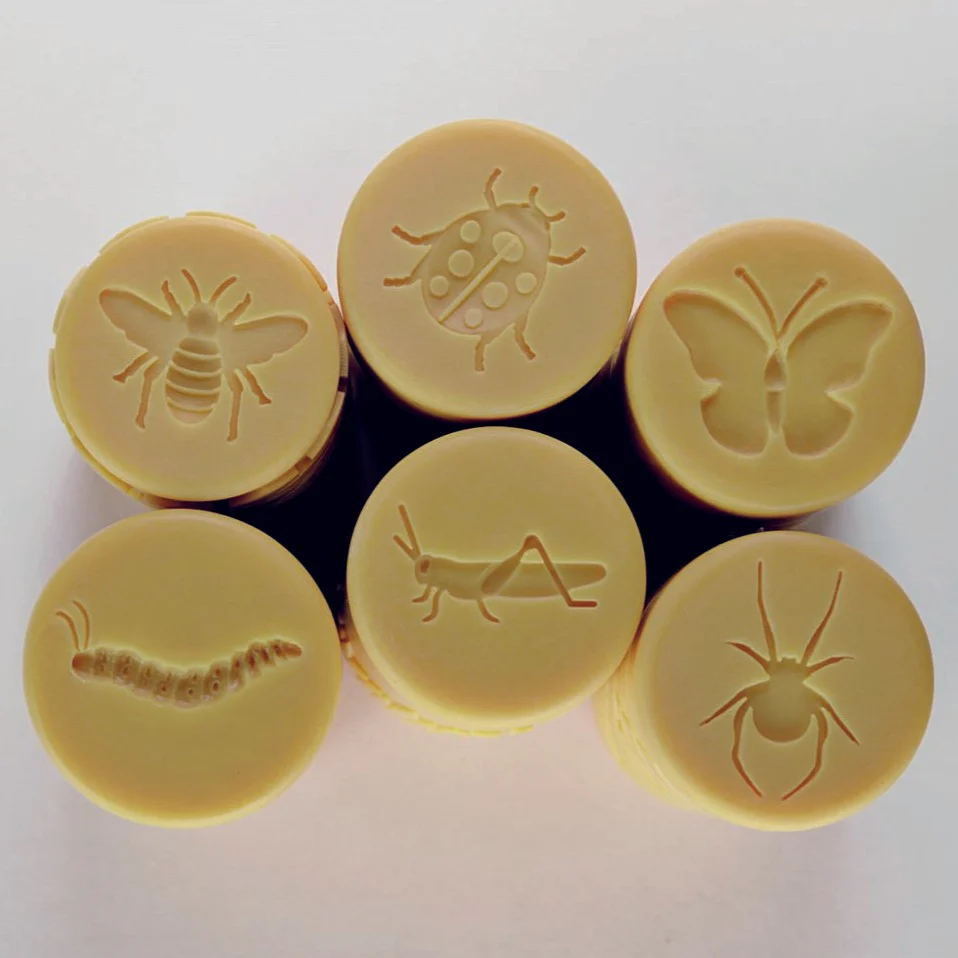 Garden Bugs Dough Roller and Stamp Set - Image 4