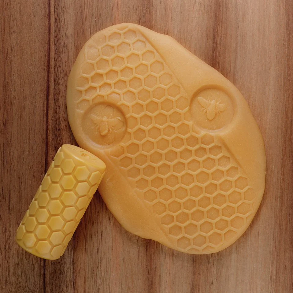 Garden Bugs Dough Roller and Stamp Set - Image 6