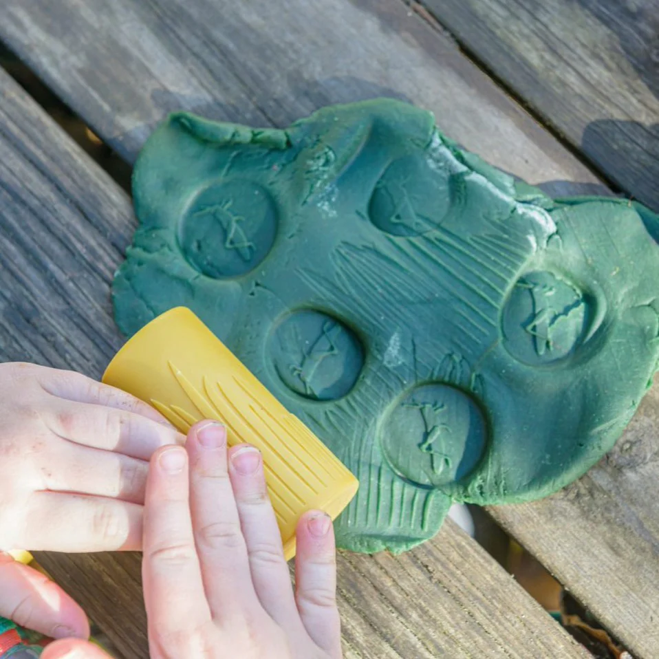 Garden Bugs Dough Roller and Stamp Set - Image 9