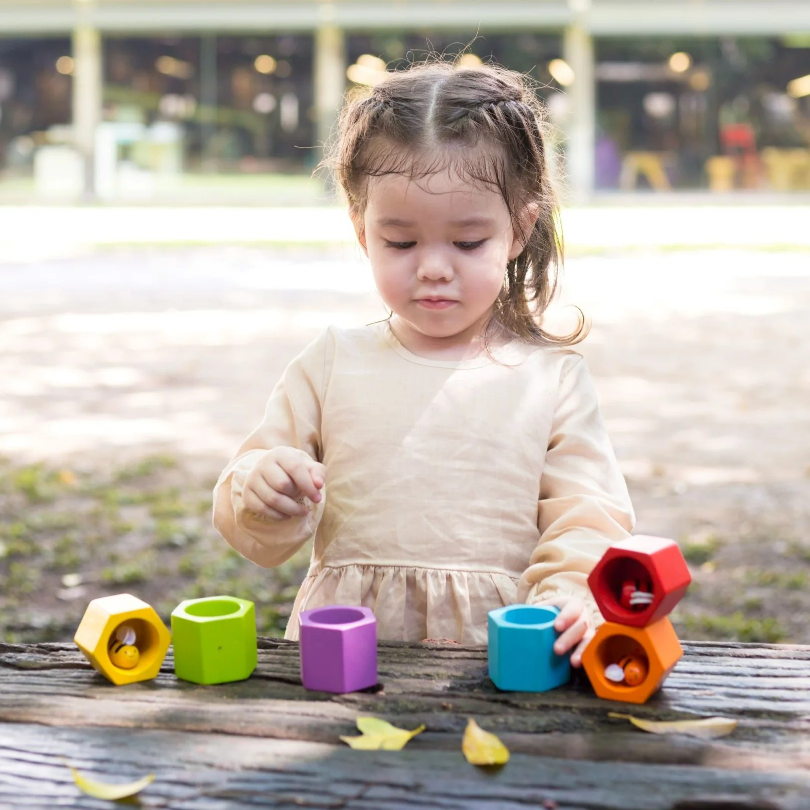 PlanToys Sorting Beehives - Image 3