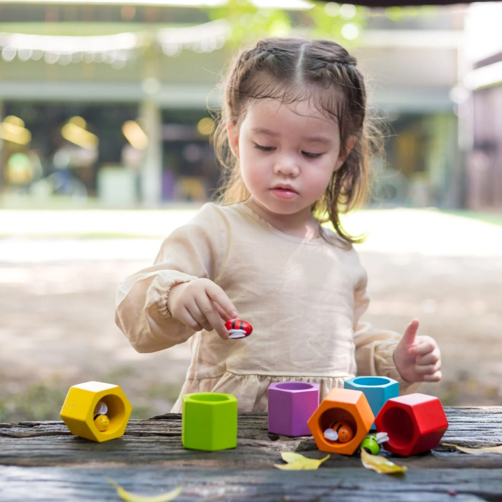 PlanToys Sorting Beehives - Image 7