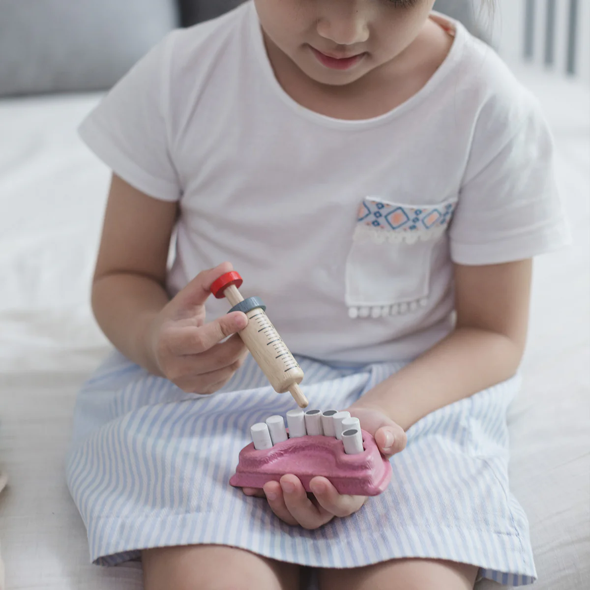 PlanToys Dentist Set - Image 6