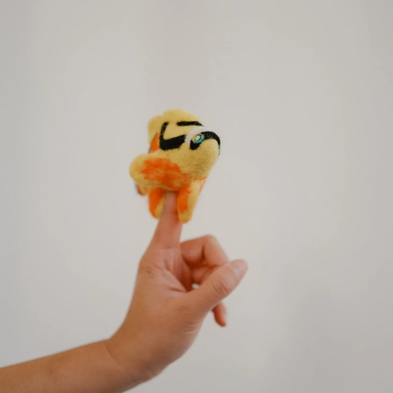 Raccoon Butterflyfish Puppet, Felt Toy, Felt Tropical Fish | Felt Finger Puppet - Image 4