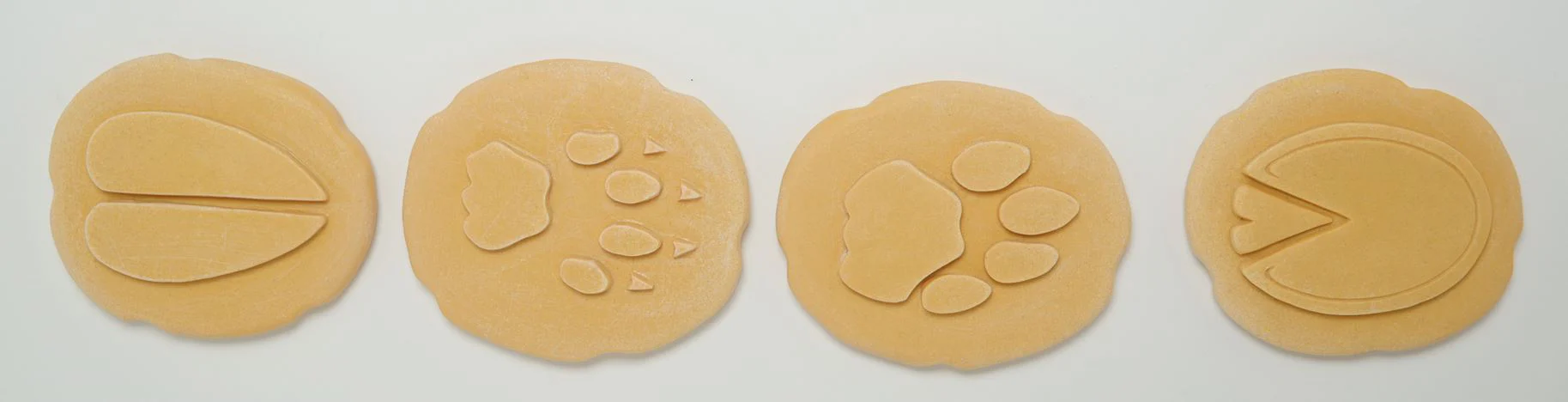 Let's Investigate - Safari Animal Footprint Pebbles Playdough Stamp - Image 8