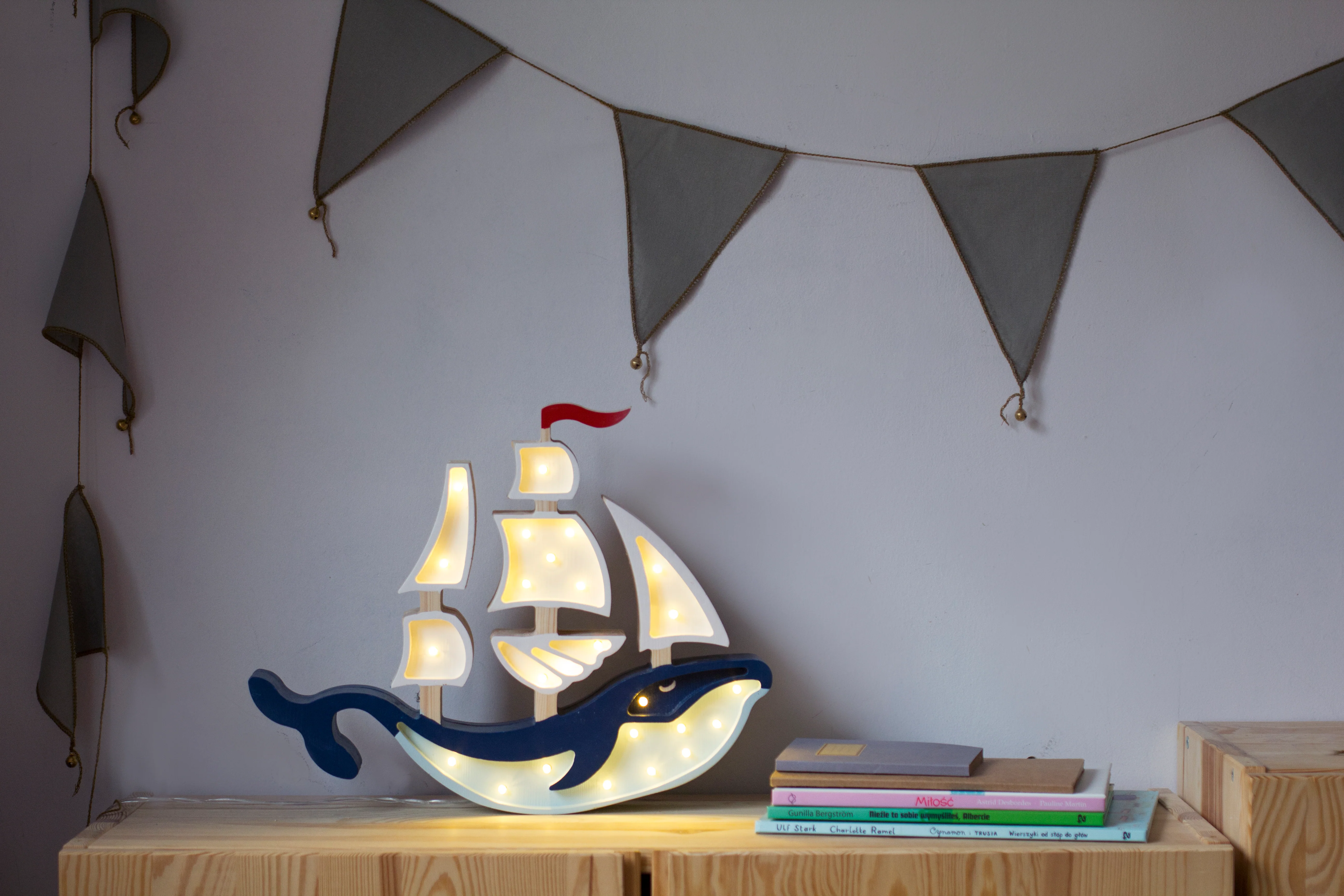 Whale Ship Lamp - Image 5